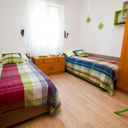 Marija * Vrbnik (Primorje-Gorski Kotar)